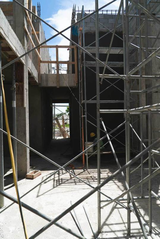 luxury-residences-construction-loren-turks-and-caicos-foundation
